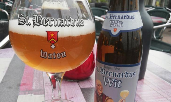St. Bernardus Wit glas en fles